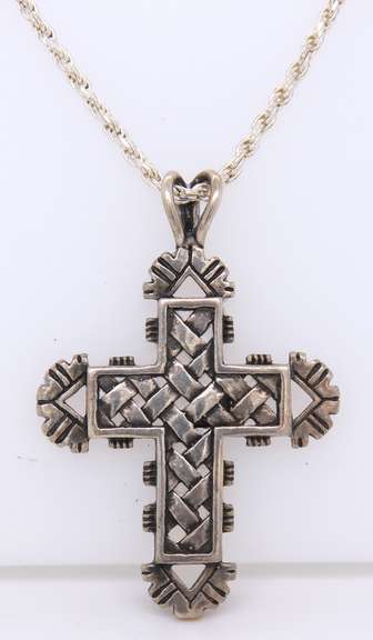 Vintage 925 Sterling Silver Cross Pendant on Rope Chain