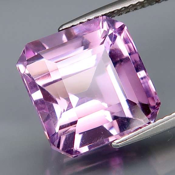 Stunning 10.37ct lilac purple Amethyst