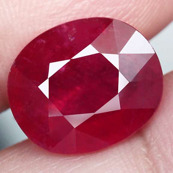 Amazing blood red 8.30ct Ruby
