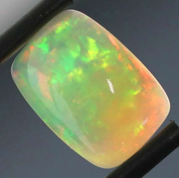 Ravishing 2.27ct unheated Welo Jelly Opal
