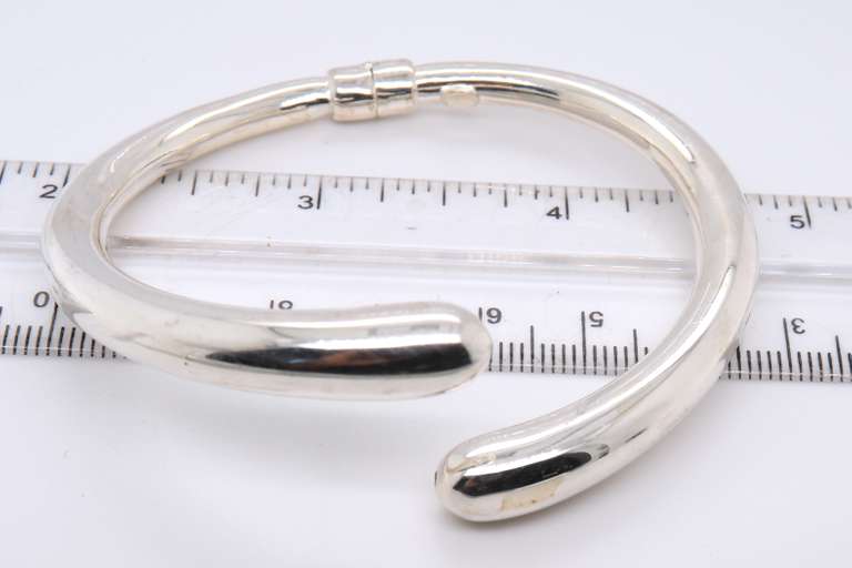 Vintage 925 Sterling Silver Signed Bangle Bracelet