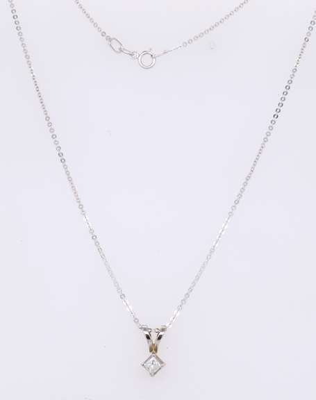 Lovely White Gold Princess Cut Diamond Pendant on Chain