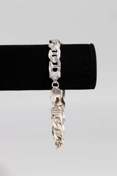 .925 Sterling Silver 10.5mm Anchor Figaro Link Bracelet 9.5 Inches