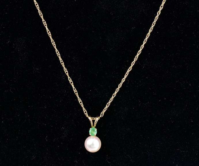 Precious Pearl and Emerald Pendant Necklaces in 14K Yellow Gold