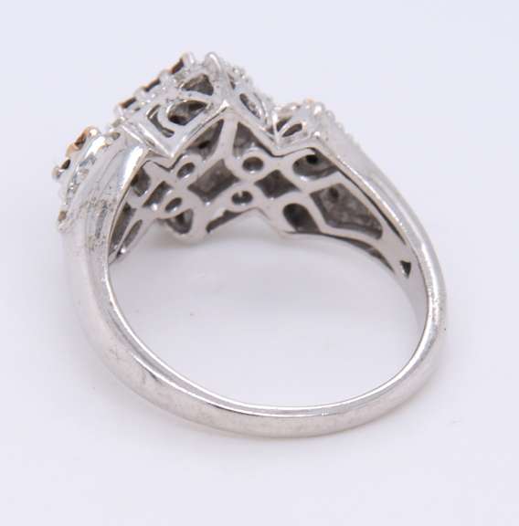 Vintage 925 Sterling Silver Cubic Zirconia Ring