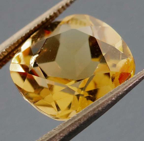 Fiery 5.15ct cushion cut honey Citrine
