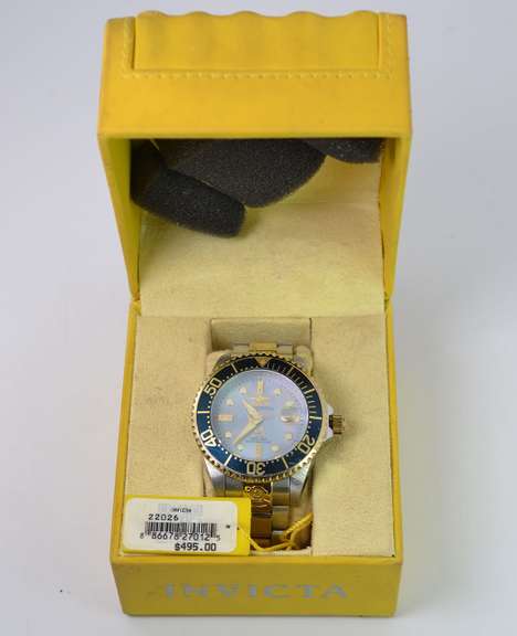 Invicta Mother-Of-Pearl Dial, Pre-Owned.