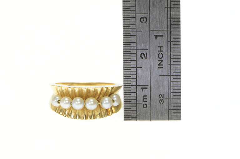 14K Yellow Gold Pearl Inset Scalloped Design Retro Cocktail Ring