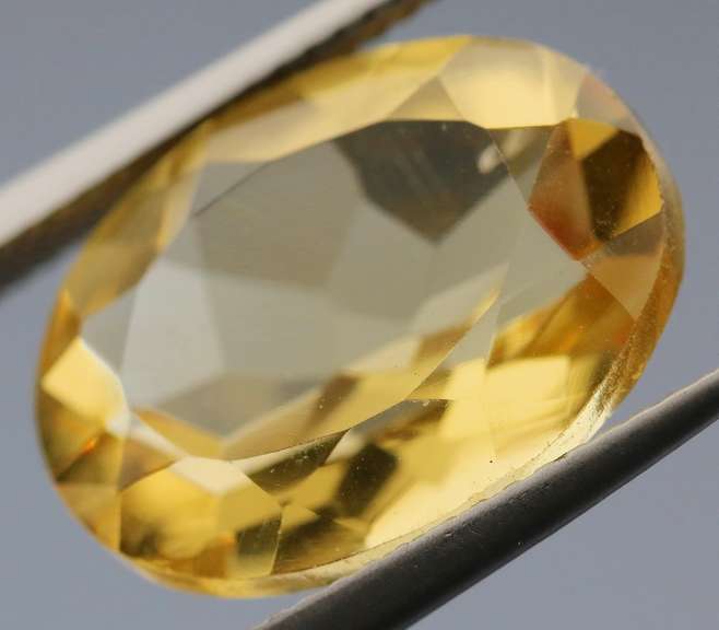 Beautiful 9.05ct golden oval Citrine