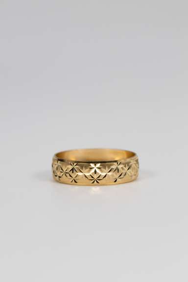 10k Gold 6mm Diamond Cut Design Wedding Band Size 9.75