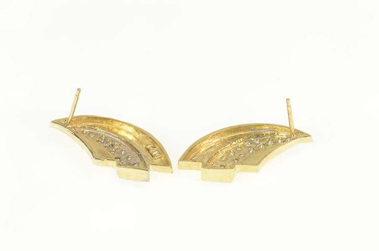 14K Yellow Gold 0.54 Ctw Pave Diamond Curved Wave Earrings