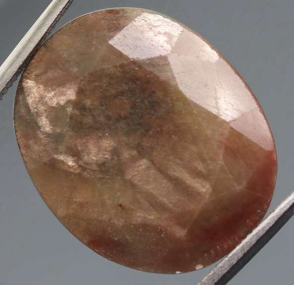 Unbelievable 18.46ct earth toned faceted Sapphire
