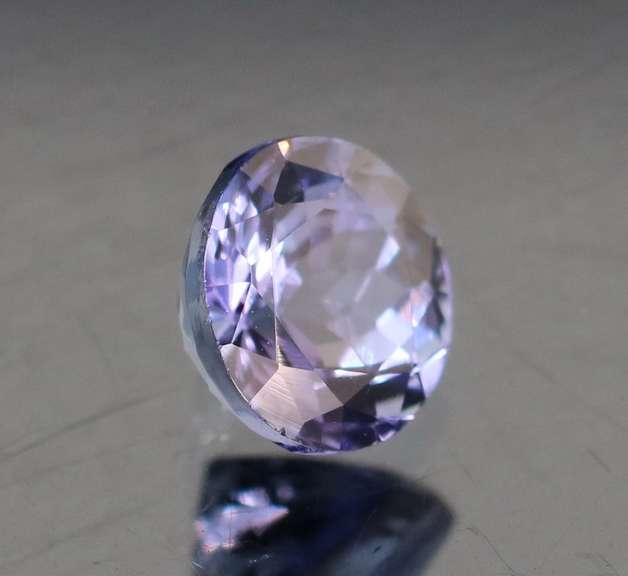Eye catching 1.17ct blue violet Tanzanite solitaire