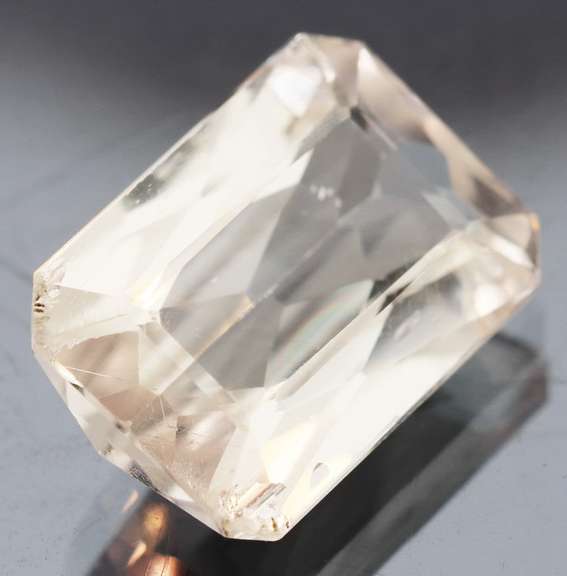 Striking 18.79ct high fire champagne Kunzite