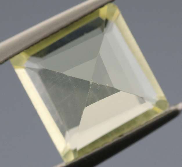 Flashing 2.79ct untreated emerald cut Citrine