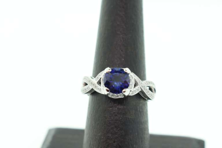 LADIES 18K WHITE GOLD SAPPHIRE AND DIAMOND RING