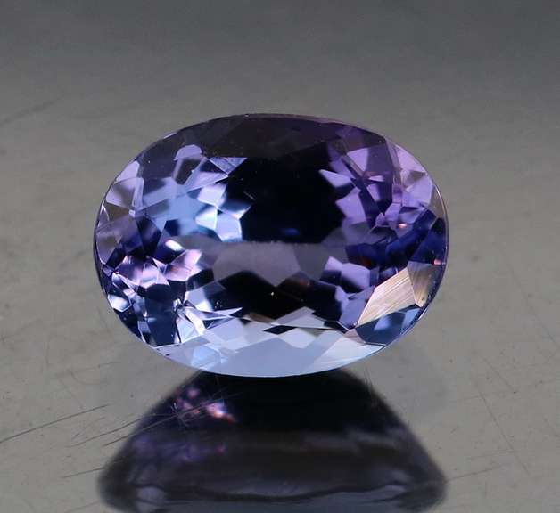 Stunning 1.28ct oval cut Tanzanite