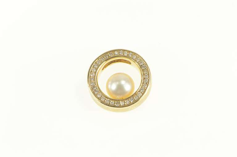 14K Yellow Gold 7.5mm Pearl Diamond Circle Statement Pendant