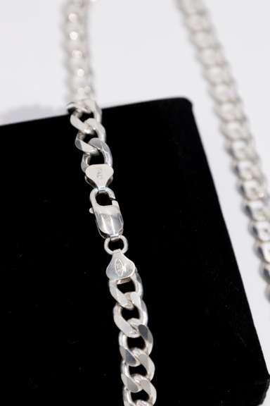 Sterling Silver 8.2mm Curb Link Chain 22 Inch