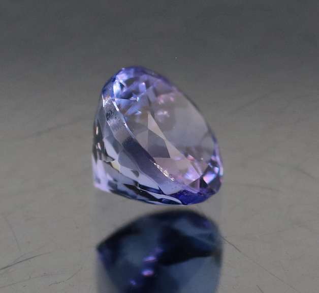 Eye catching 1.17ct blue violet Tanzanite solitaire
