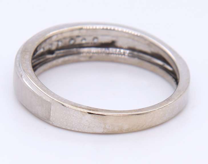 Beautiful White Gold Satin Finish Diamond Band