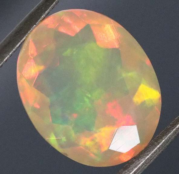 Excellent glittering 3.02ct faceted Jelly Opal