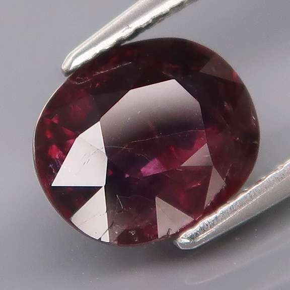 Eye catching 3.05ct UNHEATED Tanzanian Sapphire