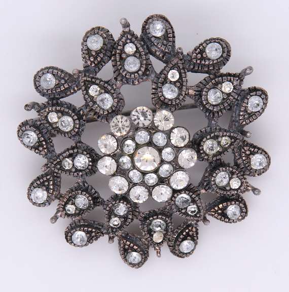 Cubic zirconia Brooch