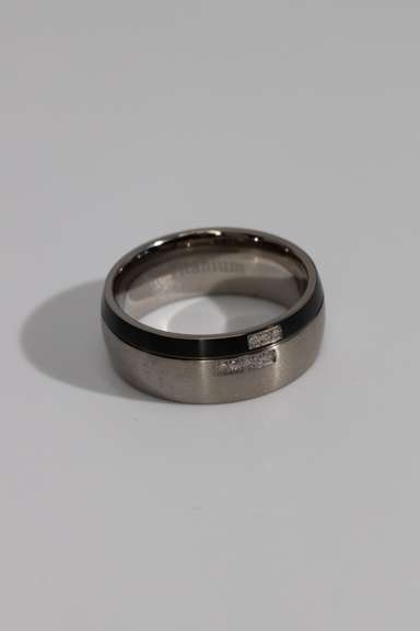 8mm Titanium Wedding Band w/ Clear CZ Size 9