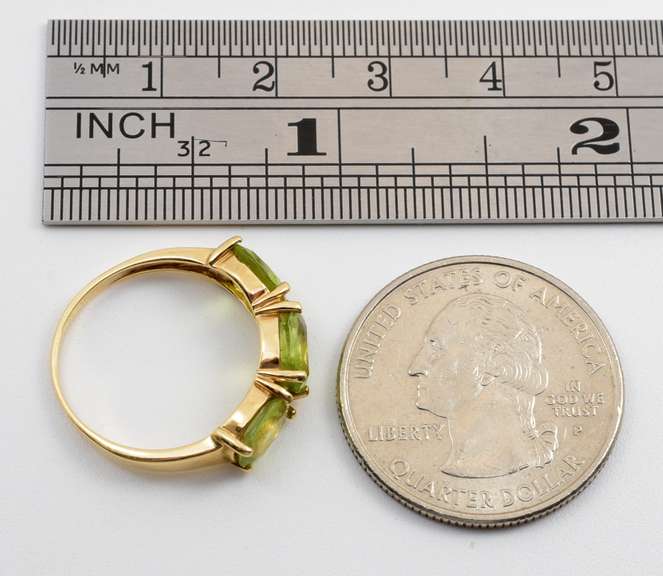 Tasteful Peridot Ring
