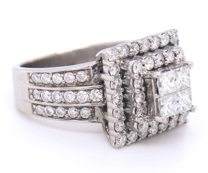 Incredible White Gold approximate 3ctw Princess Cut Diamond Ring