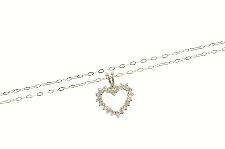 Platinum Diamond Classic Heart Love Chain Link Necklace