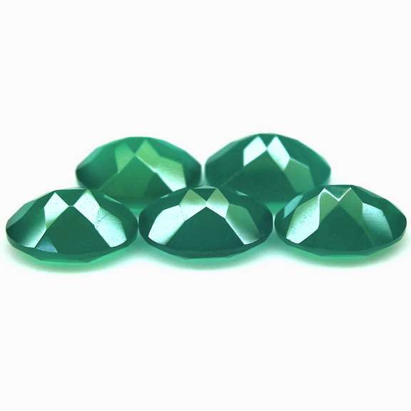 Breath taking 20.09ct mint green Botswana Agate set