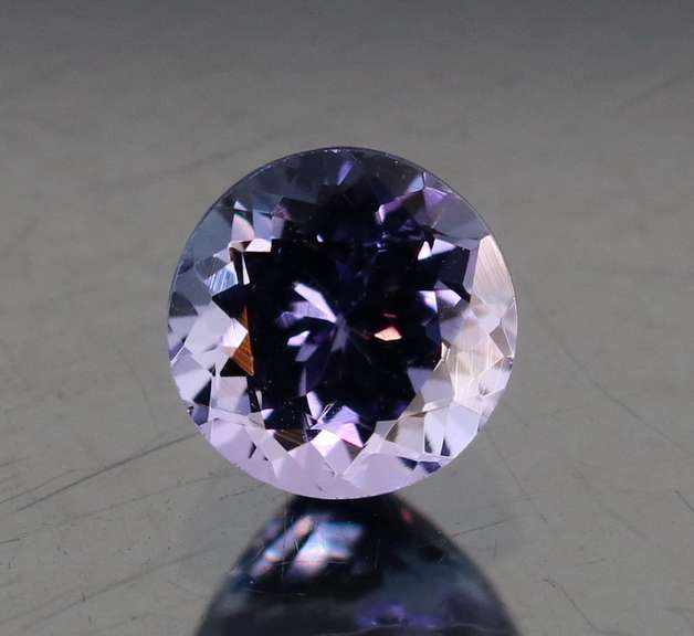 Eye catching 1.17ct blue violet Tanzanite solitaire