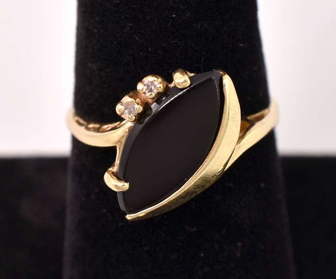 Vintage Onyx and Diamond Ring in 14K Yellow Gold