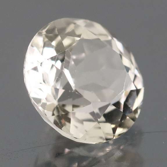 Glittering 4.49ct diamond white Topaz solitaire
