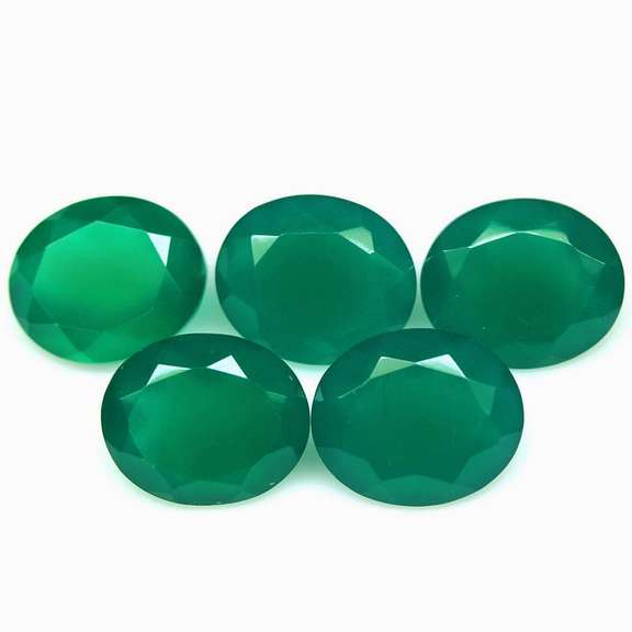 Breath taking 20.09ct mint green Botswana Agate set