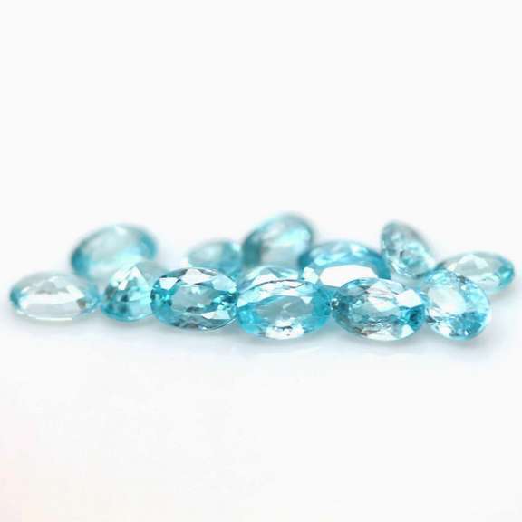 Vibrant blue! 9.80ct 14pc Cambodian Zircon set