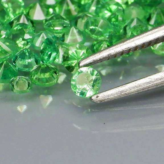 Stunning 3.63ct untreated spring green Tsavorite set