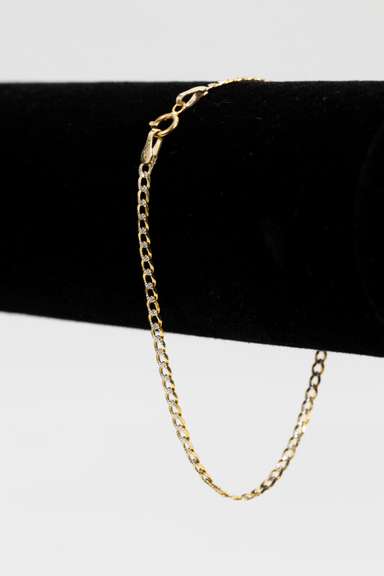 10k Gold Curb Pave 2.5mm Chain Bracelet 7 Inches