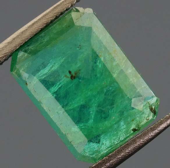 Top green! UNHEATED! 2.82ct Colombian Emerald