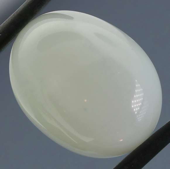 Sublime 14.06ct untreated Moonstone cabochon