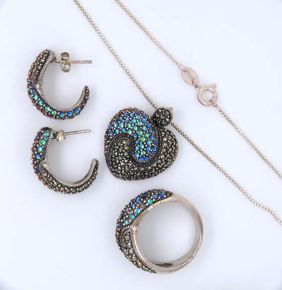 Set of Vintage Italian Sterling Silver Marcasite and CZ Pendant on Chain with Matching Ring and Earrings