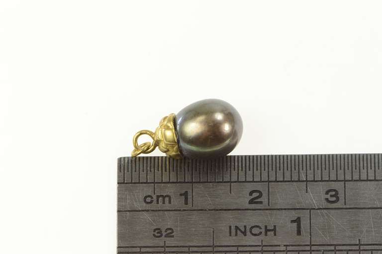 14K Yellow Gold Dark Grey Pearl Simple Statement Charm/Pendant