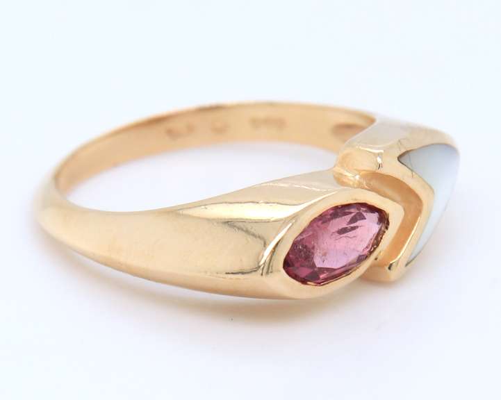 Stunning Yellow Gold Marquise Tourmaline and Mop Fancy Ring