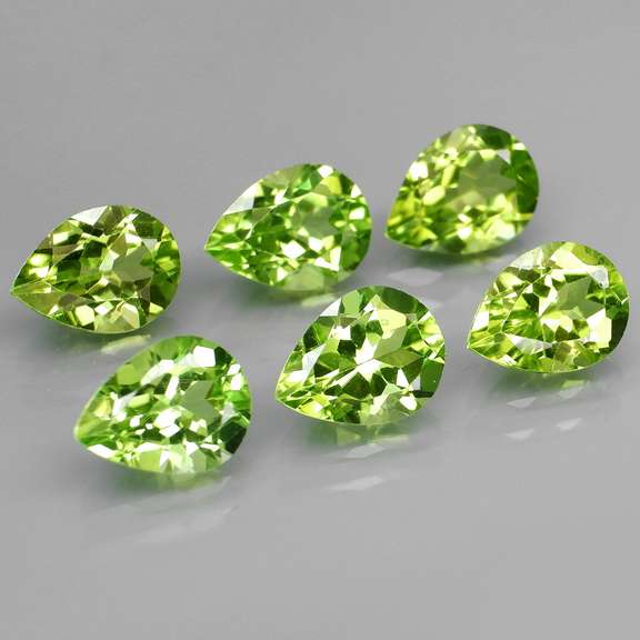 Fantastic 7.40ct 8x6mm pear cut Peridot set