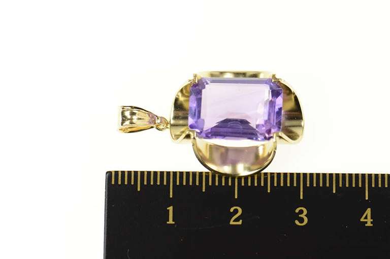 14K Yellow Gold Emerald Cut Amethyst Solitaire Scalloped Pendant