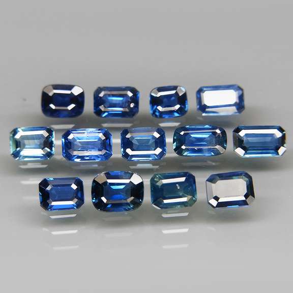 Stunning 3.21ct emerald cut Australian Sapphire set