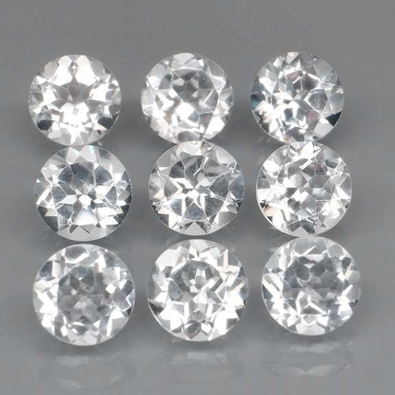 Glittering 9.04ct diamond white Topaz set