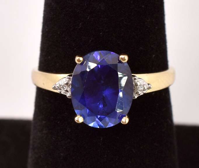 Darling Sapphire and Diamond Ring in Yellow Gold